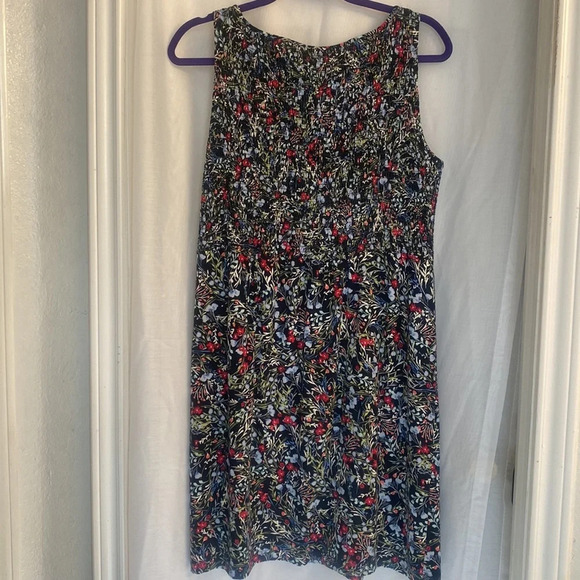 J .jill Wearever Women's Smocked Floral Tank Dress Size M Multicolor Knee Length - Picture 2 of 7